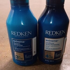 Redken Extreme Salon Strengthening Duo - Deep Blue Bottles